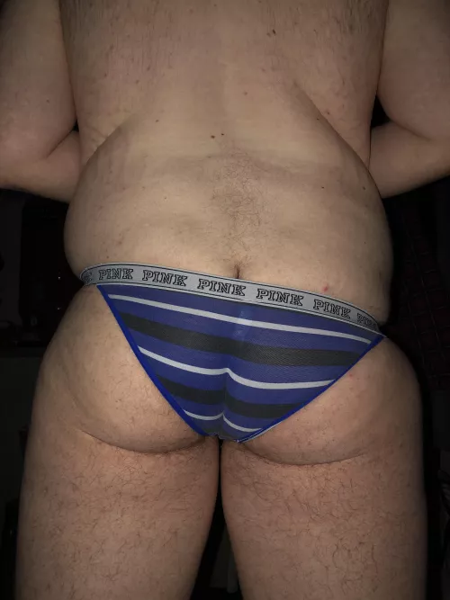 I couldn’t sleep.. so here’s a booty pic hehe