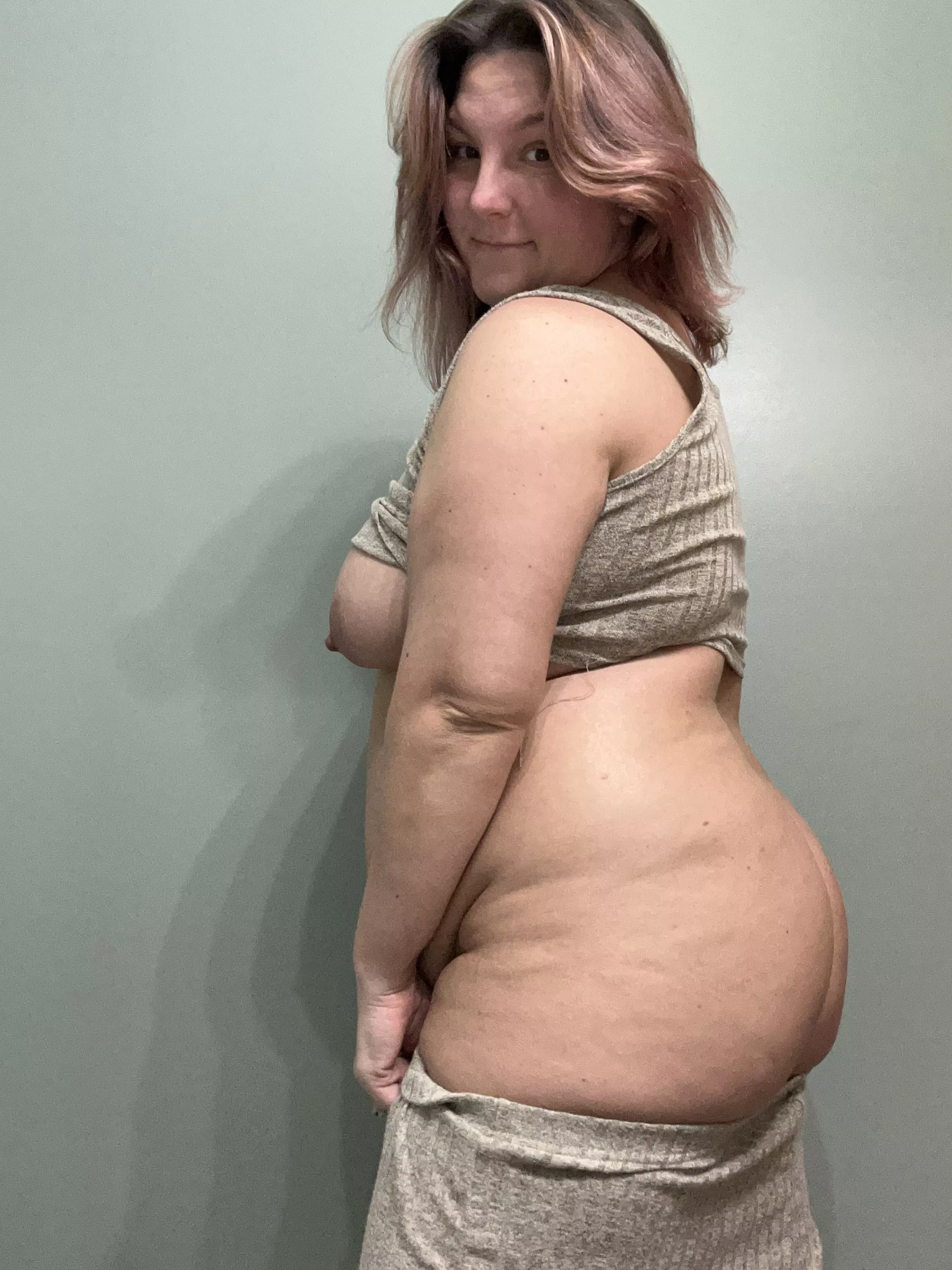 I heard you like thick moms