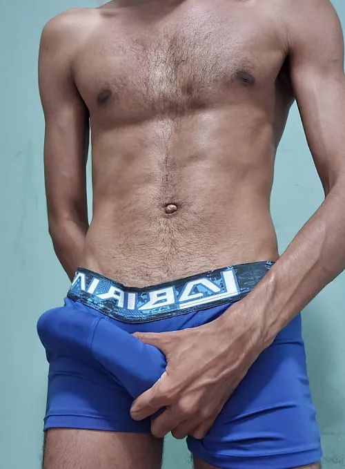 I need a sub to do EVERYTHING i say to help me to get hard tonigh. DM me