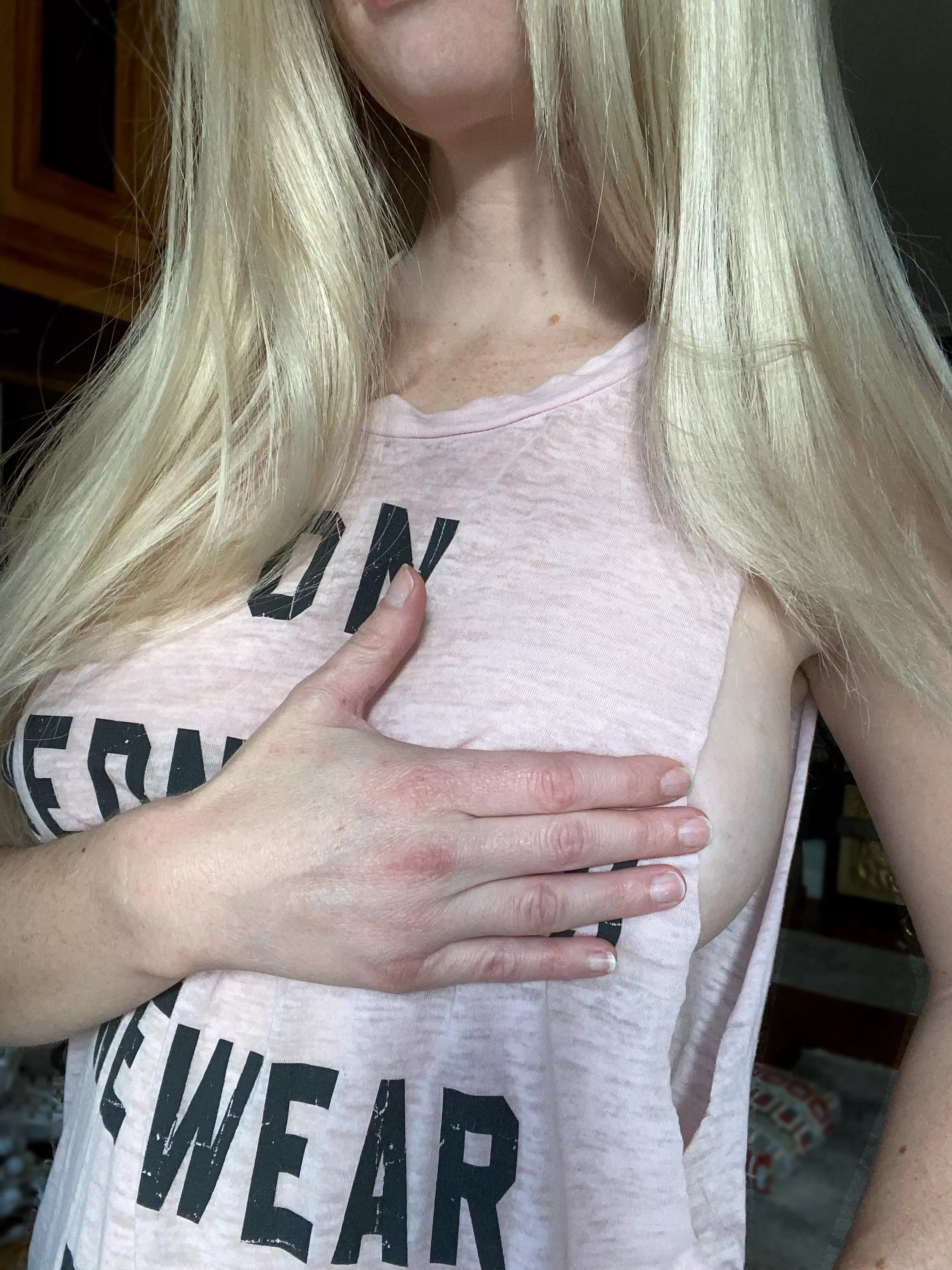 I pledge allegiance to side cut shirts, and all [f]orms of revealing clothing ✨ 🏴