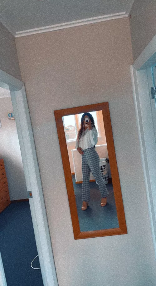 It’s giving work place etiquette