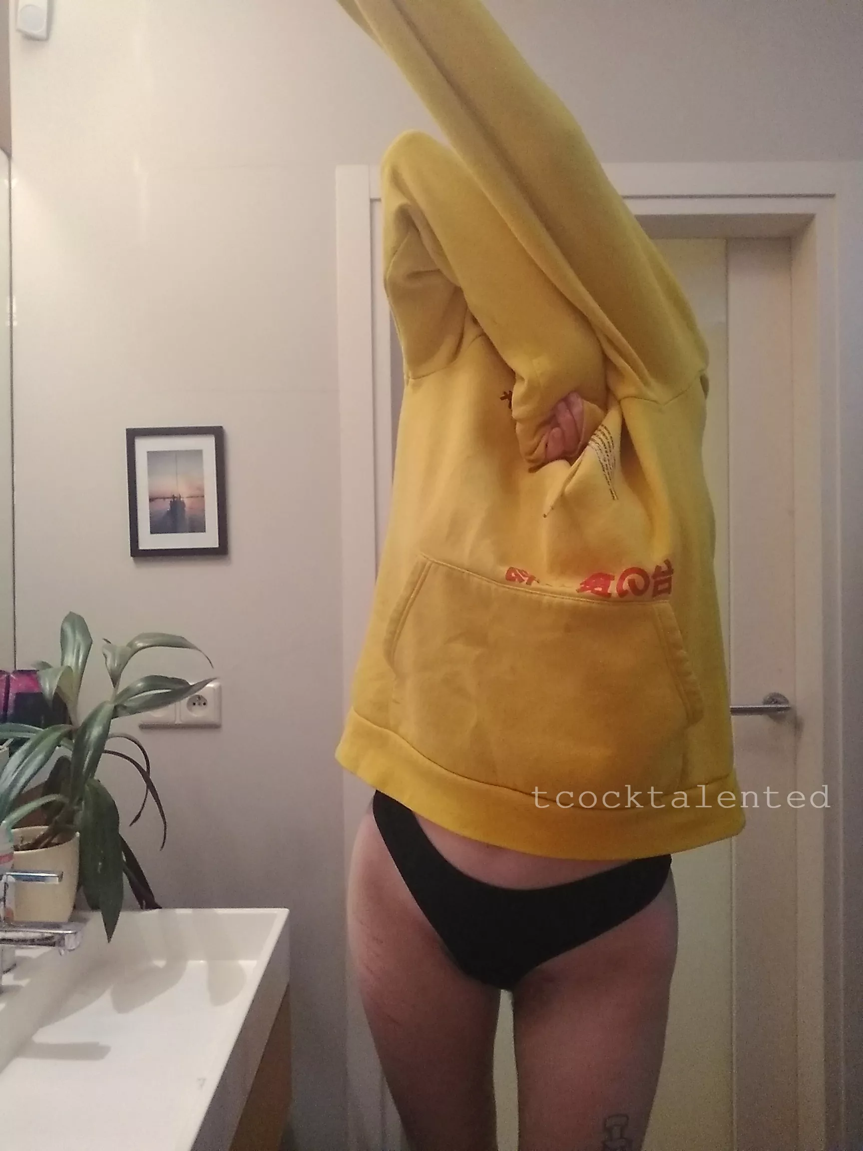 just a boi with cute hips