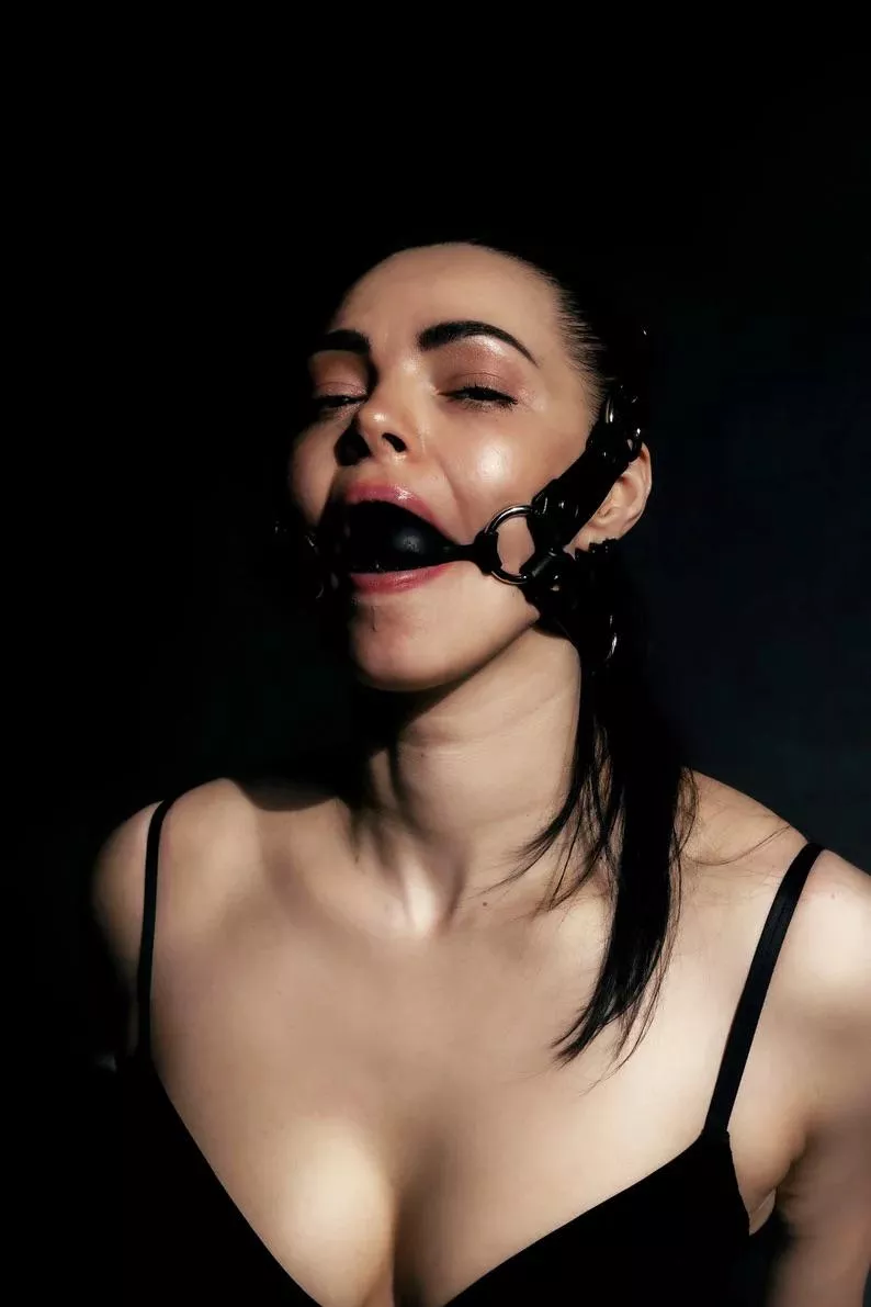 Kinky nasty woman ballgagged and drooling