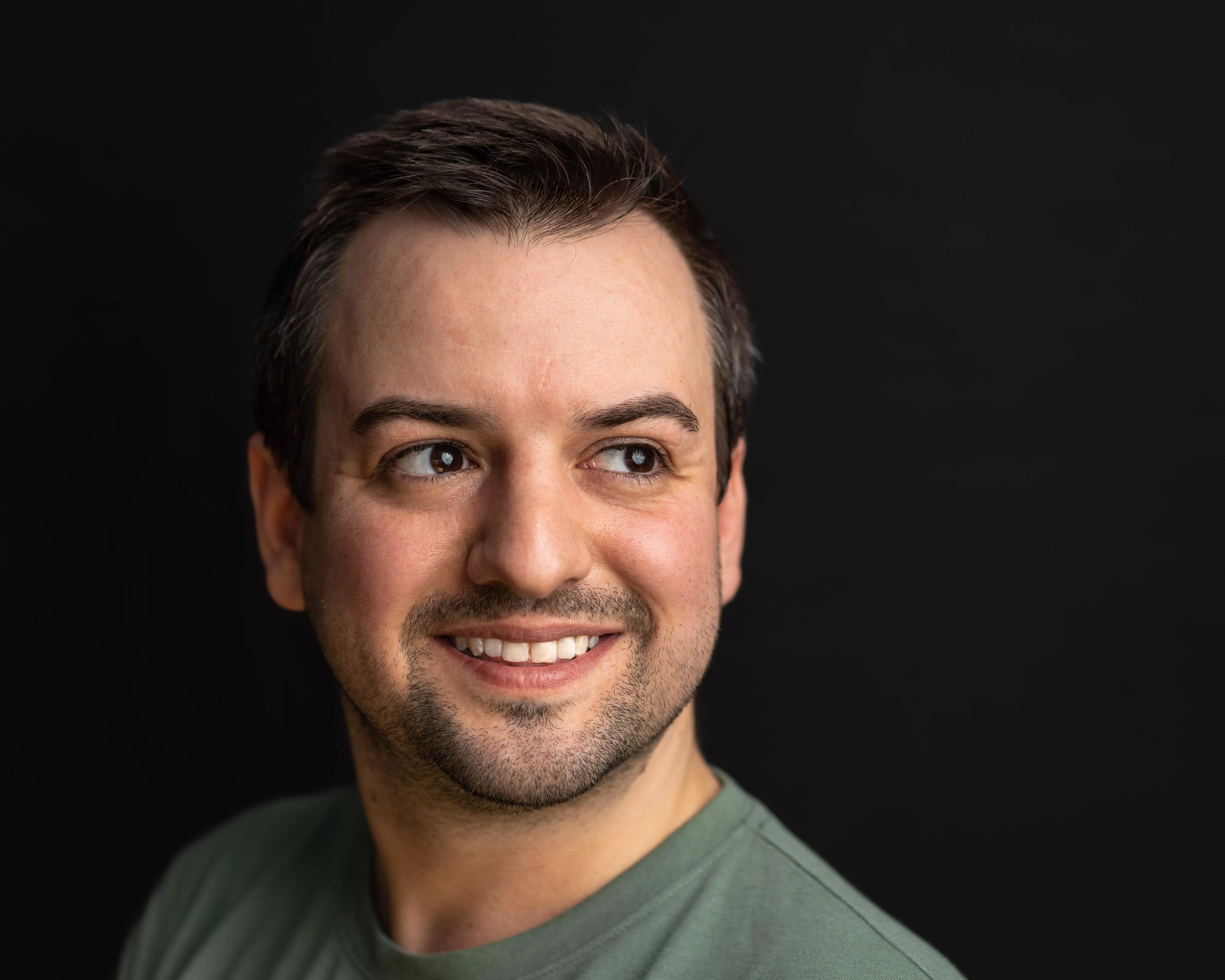 Lexapro has made me gain a bit of weight (working on it) but my confidence has been shaky because of it lately. So I decided to do some self portraits today and wanted to share my favorite result.