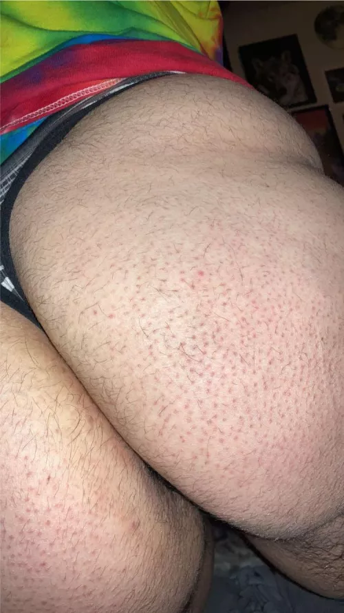 Look real close and maybe you can see the plug hiding under this thong deep in my ass