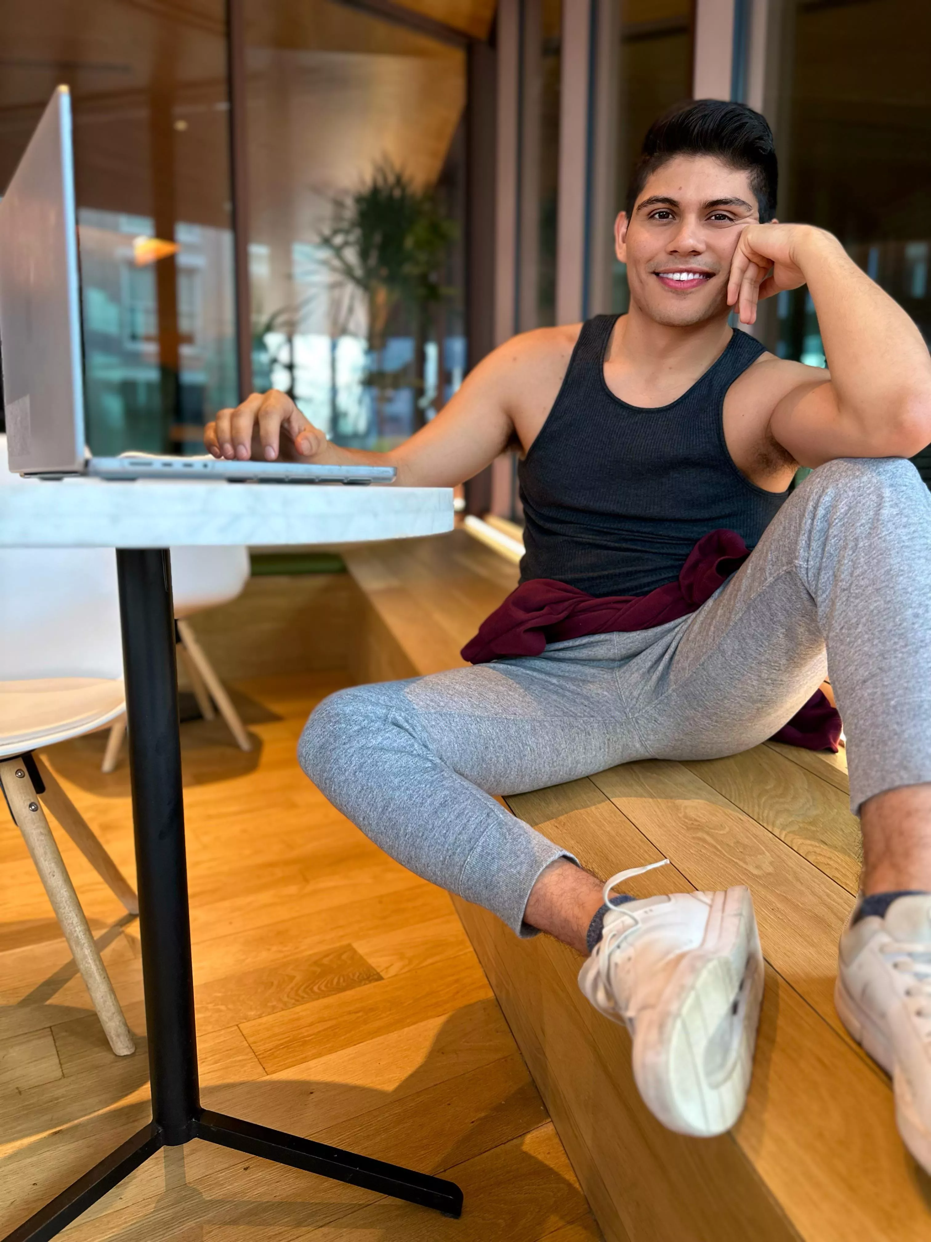 Looking for a boyfriend to sit next to while we study 😫