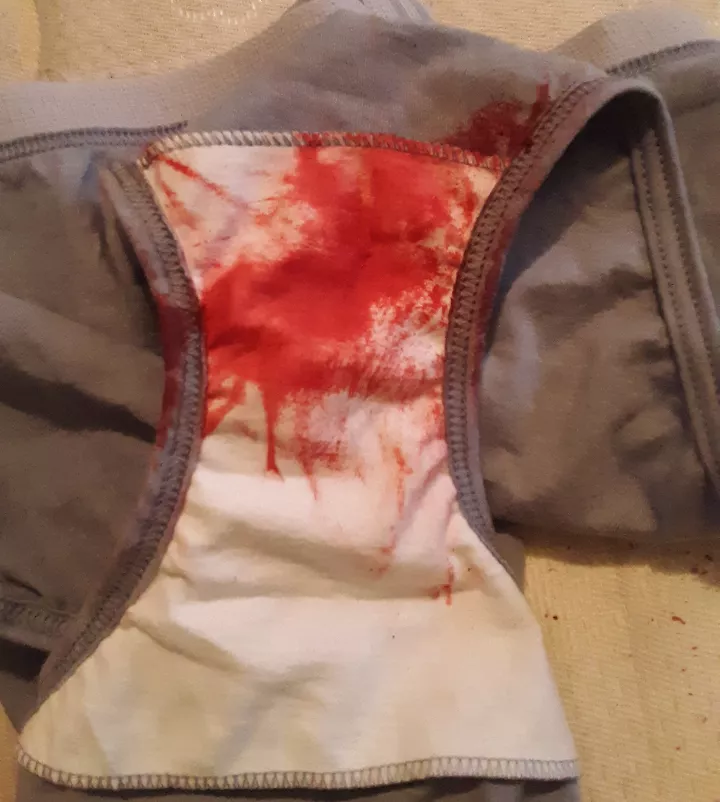 lots of fresh blood from my long masturbating session today ;)