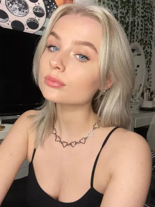 not enough Indian teens on this sub so i hope i ca