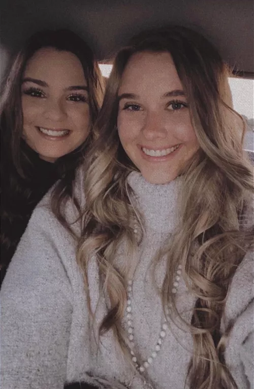 💁🏻‍♀️ or 💁🏼‍♀️?