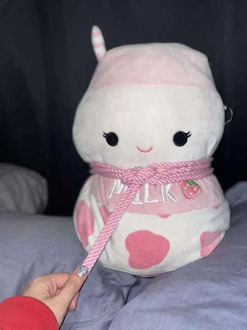 Practicing different knots on my squish