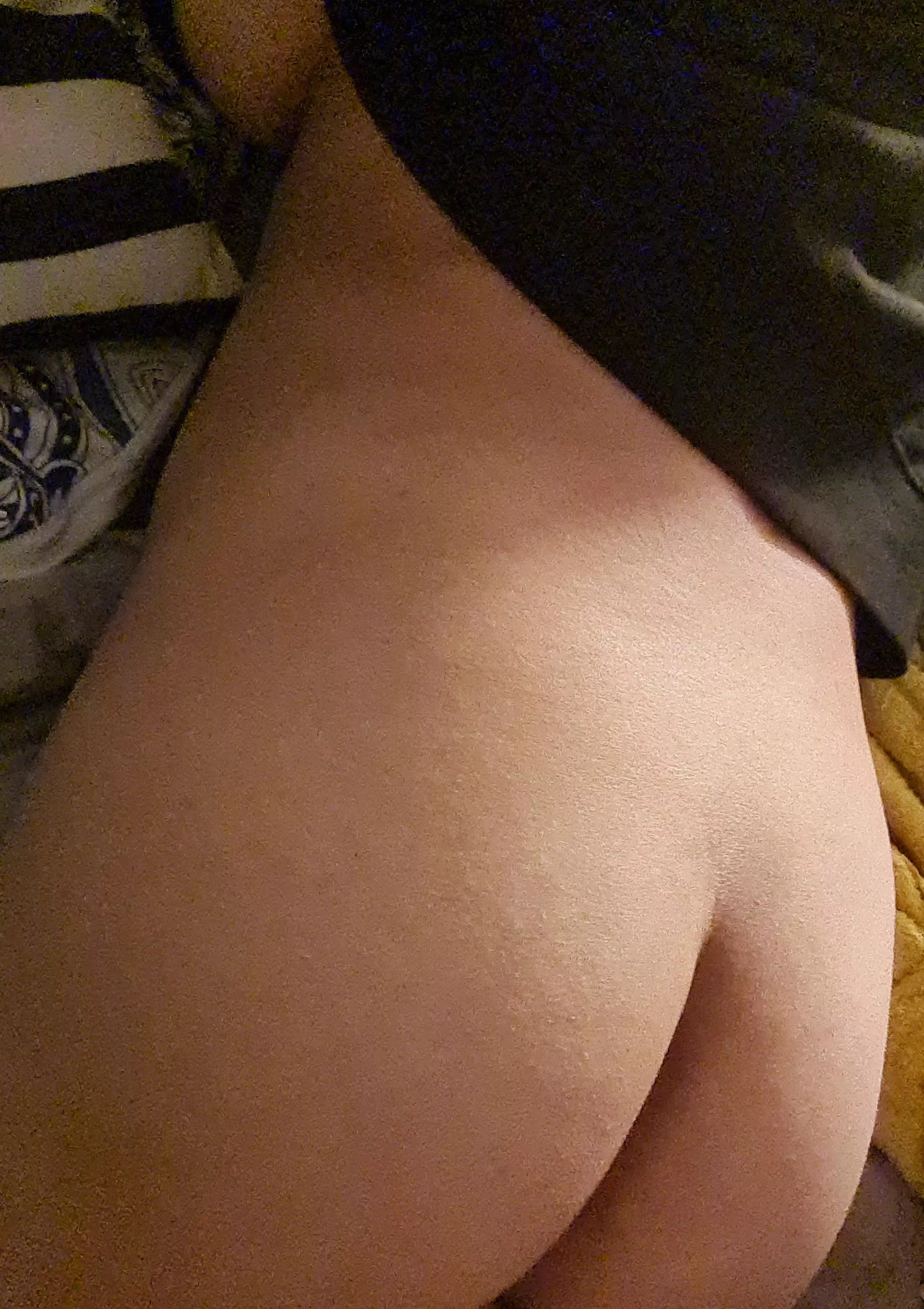 seems like people like my ass?🍑