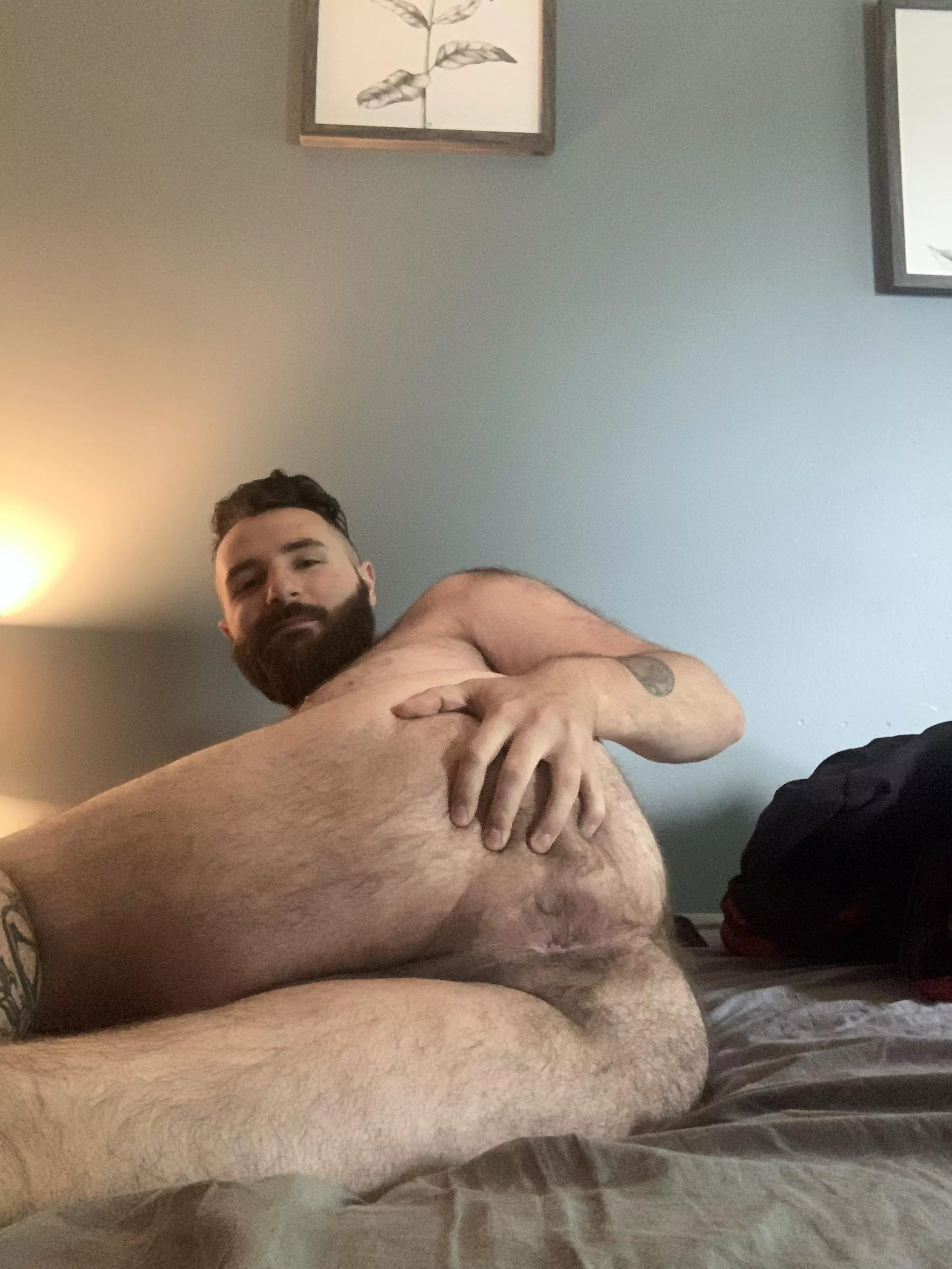 Sometimes you need to fuck a real man’s ass 😈