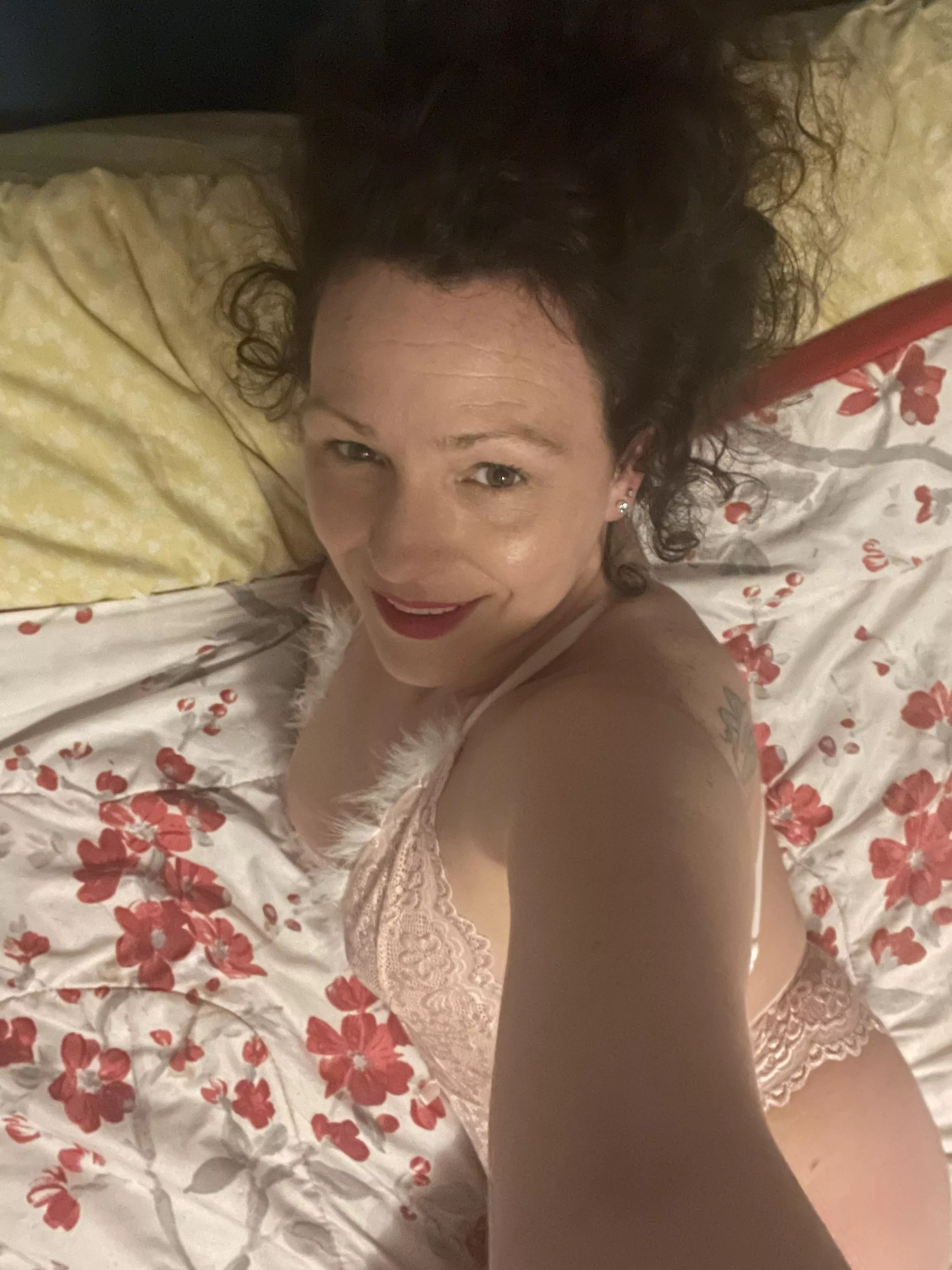 Sunday night Milfie playtime