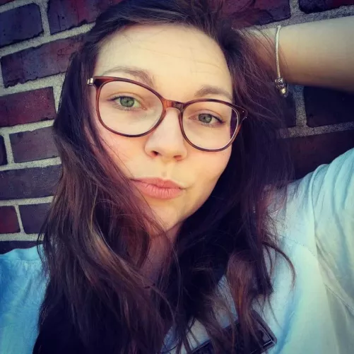 Trading gf. Start with clothed face pic