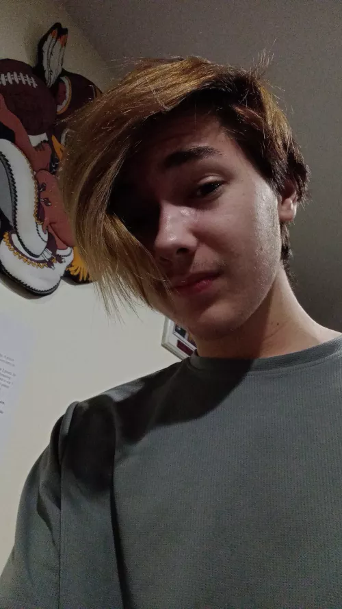 Trying to slowly find a player 2 :3