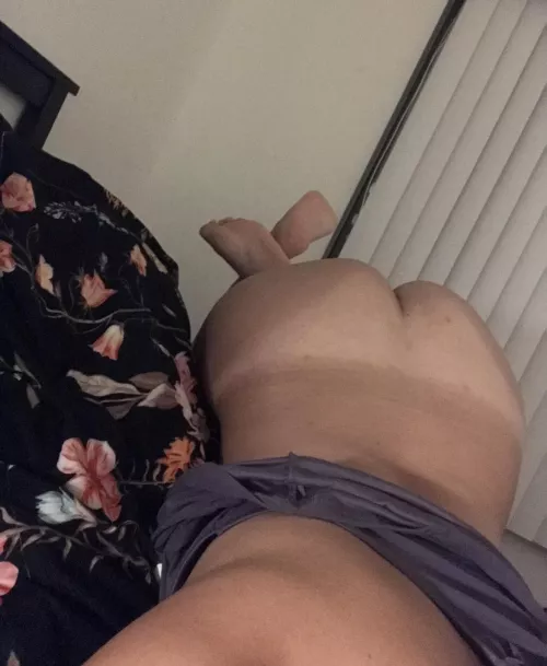 Waiting for someone to come in from behind while I blow my man ❤️