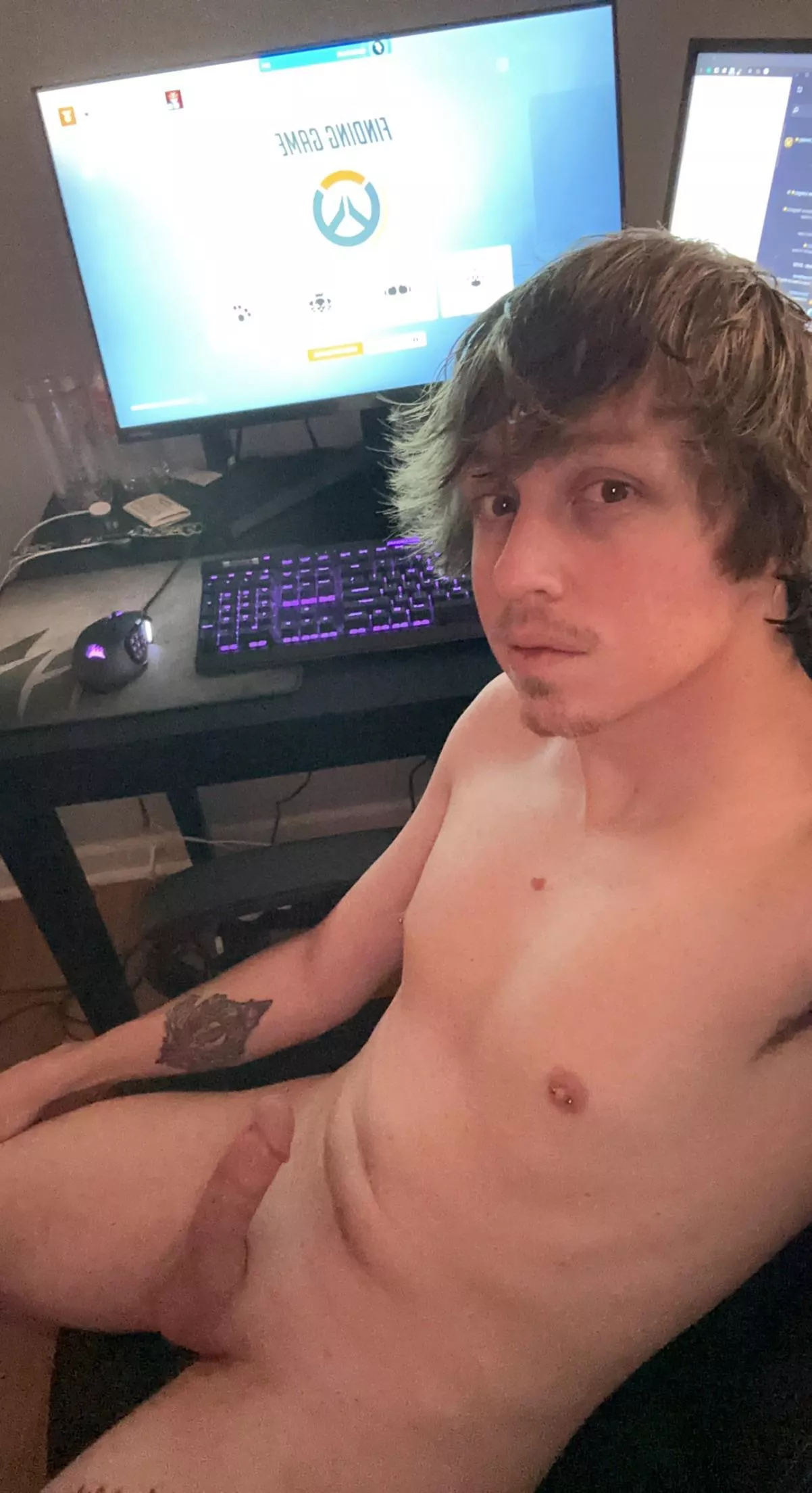 Would you ride me while I play overwatch?