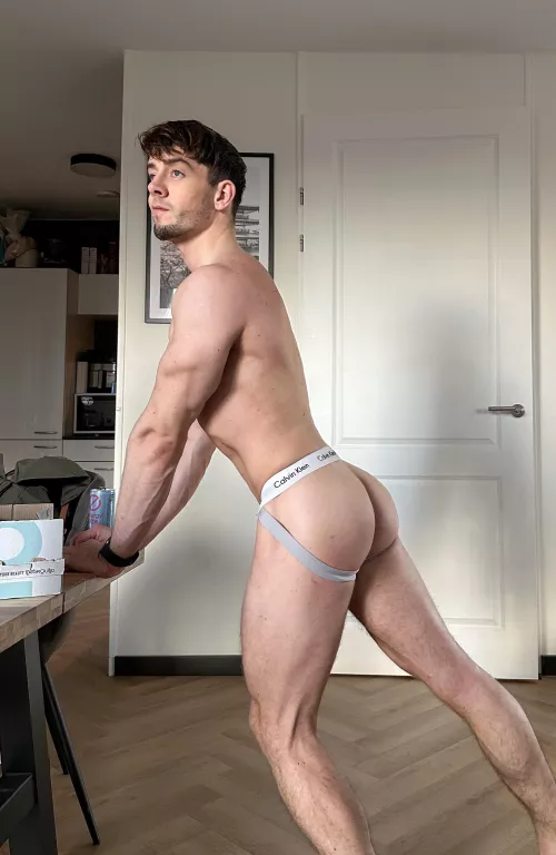 Would you slap the peach?