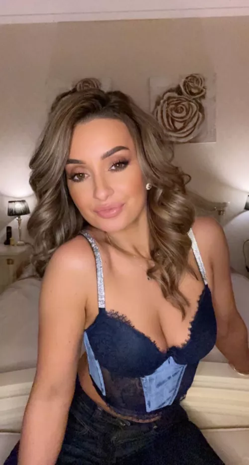 You walk in and see this. What you doing??