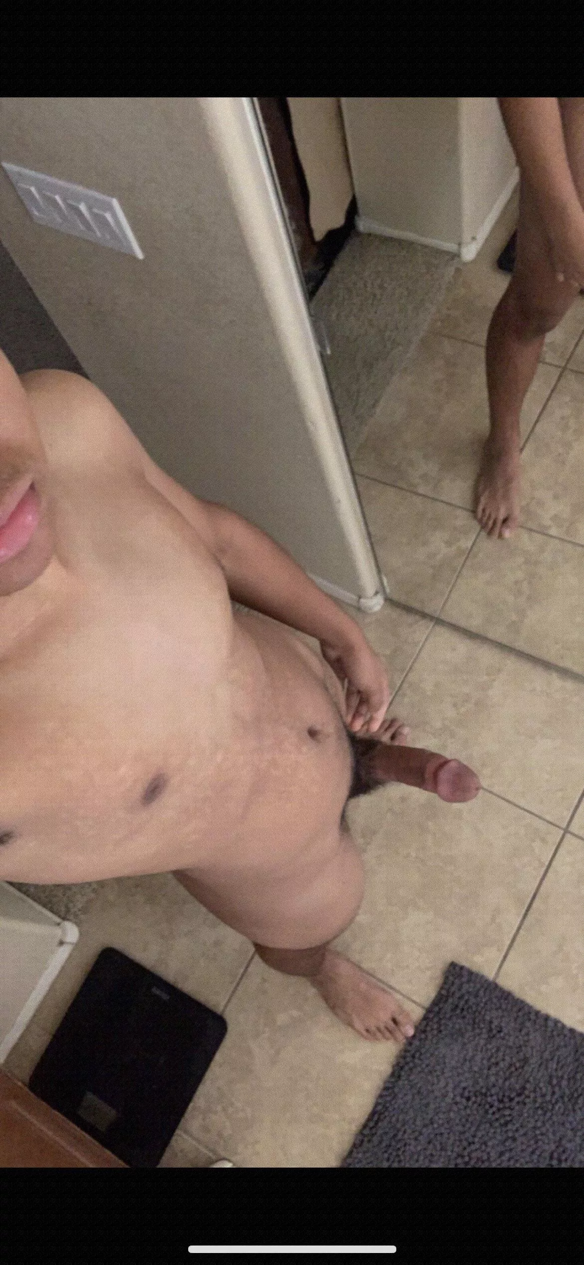 20 big dick verbal frat bro high and stroking. Looking for other big dick verbal guys to jerk with. Hairy+ Verbal+ College+ @jaypp2233