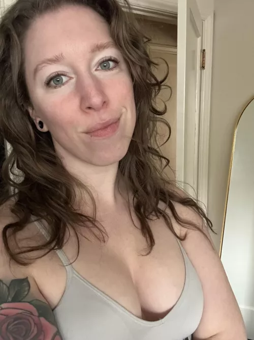 34B.. this bra is from Costco and it makes my tits look amazing 🤩