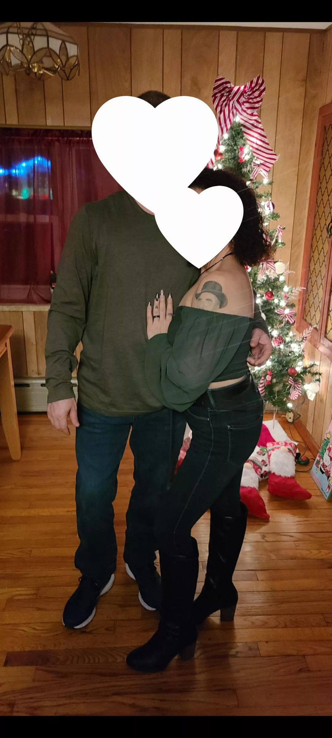 [37F42M]4F. In search of a beauty to join us in some fun. Looking to explore my cuckquean Kink. Hit me up! 🤤🤤