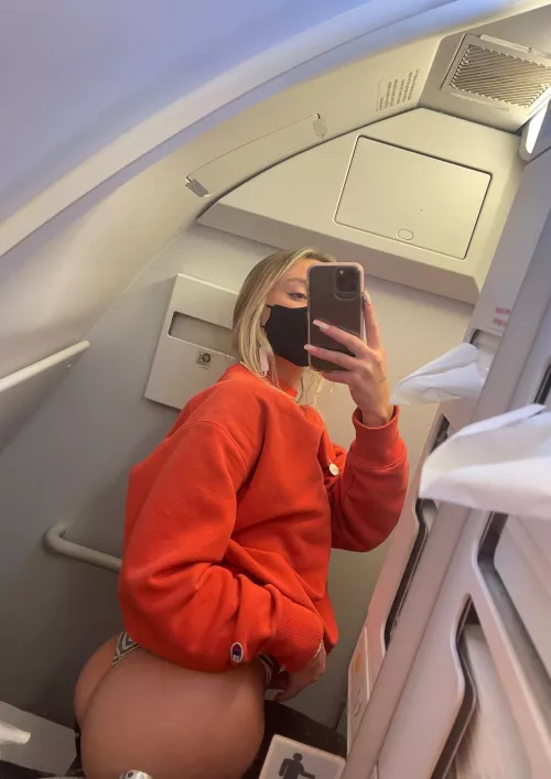 A quickie until my parents get home