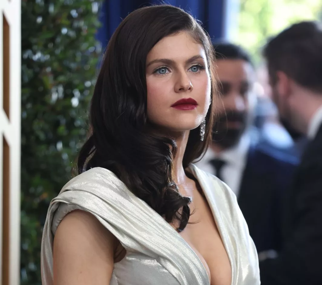 Alexandra Daddario (02/27/22)