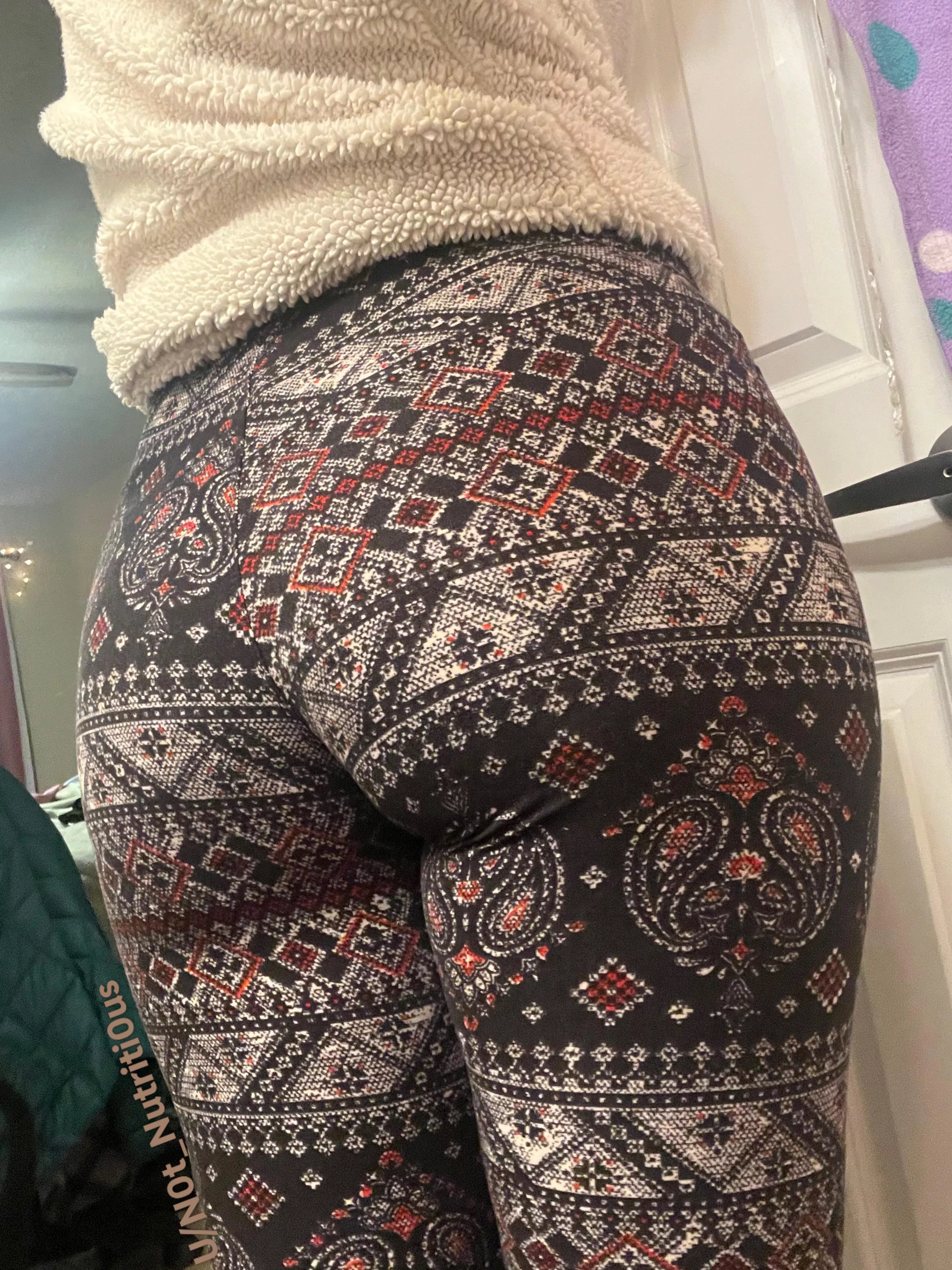 Are patterned leggings appreciated?