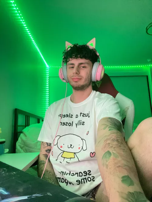 come play league with a silly loser :) link in bio!!