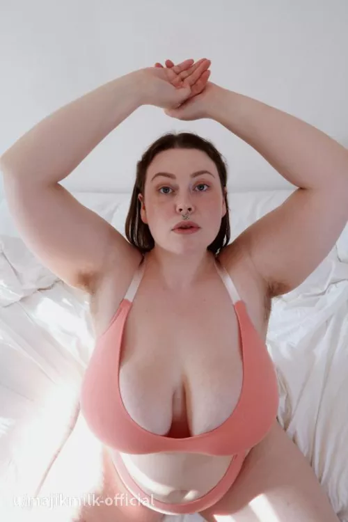 Could you handle a BBW hug? I’ve been told I hug very tightly 😆