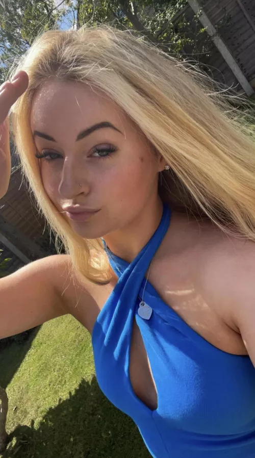 Cuck here looking for an older bull 30+ to fuck my younger slutty gf like the slut she is