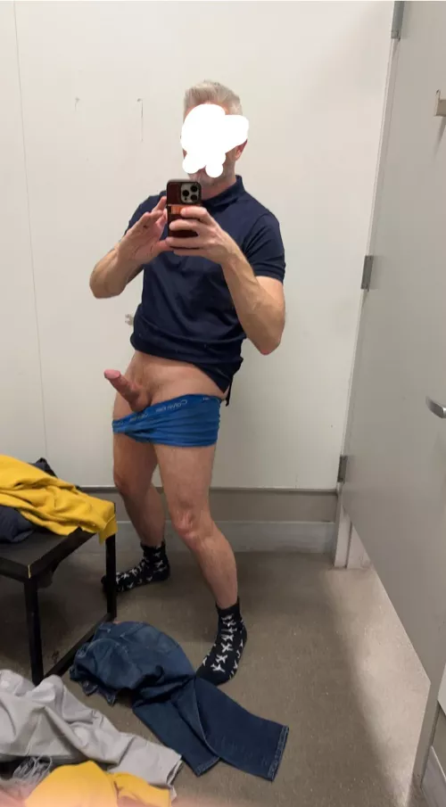Dad (43) jerking in the dressing room
