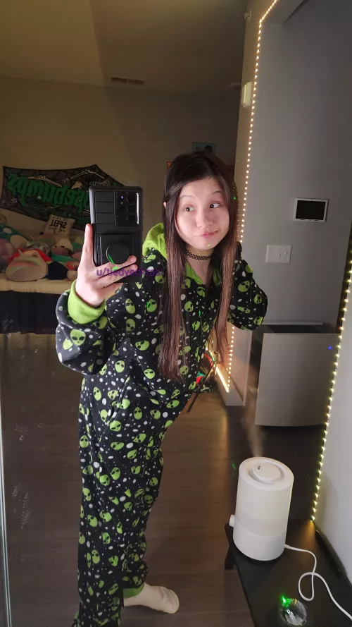 do you like petite Asians