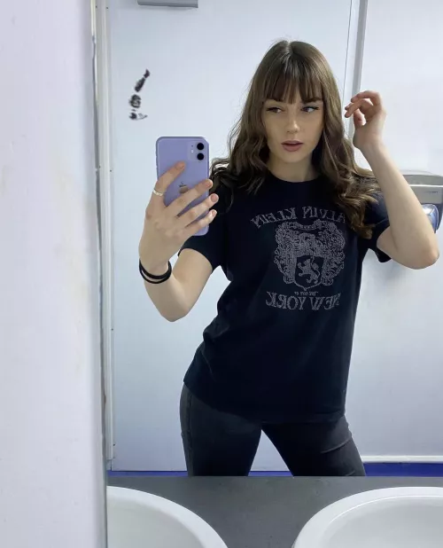 [domme]Arrows up if you are below 6inches and say yes and pm me with your size