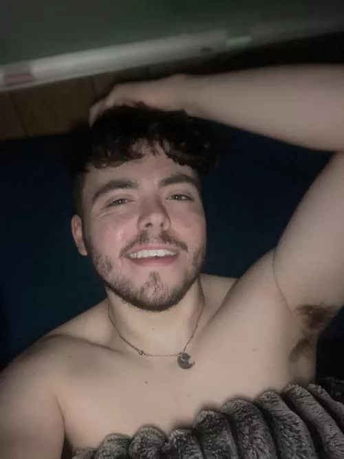 Everyone here is awesome, friendly and deserving of love. Have an amazing Tuesday 💖