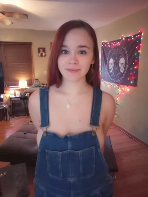 [F] Just the girl next door, checking in with you. ❤️