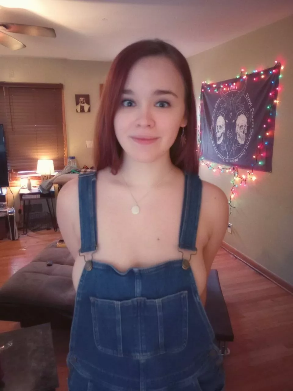 [F] Just the girl next door, checking in with you. ❤️