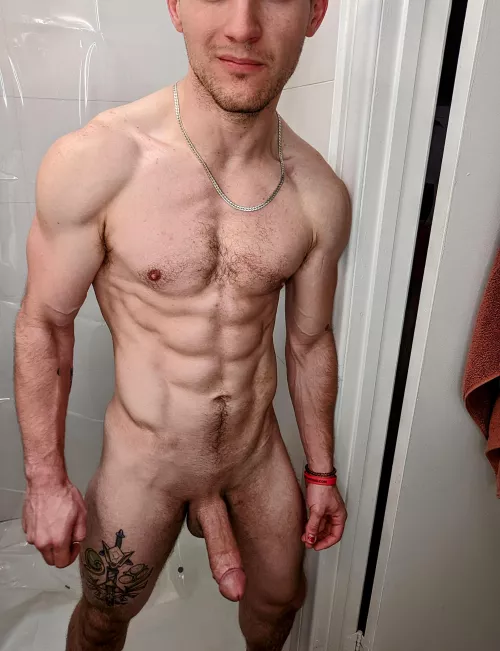 Feel like showing myself off a little tonight. 😈