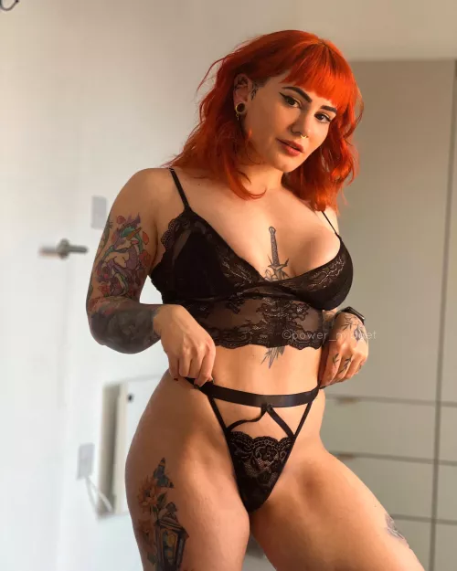 Goth gym girls are elite 😈🖤