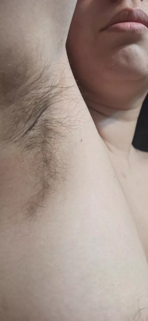 HAIRY ME BEFORE SHOWER