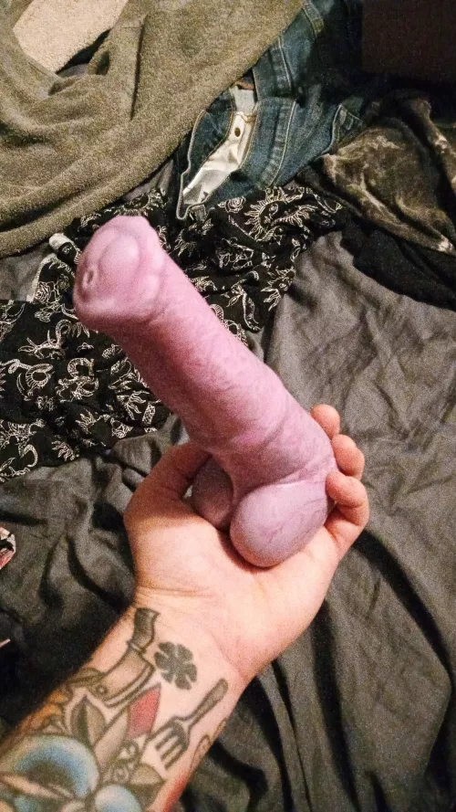 He is HERE AND boy is thicker than expected but not in a bad way ❤️