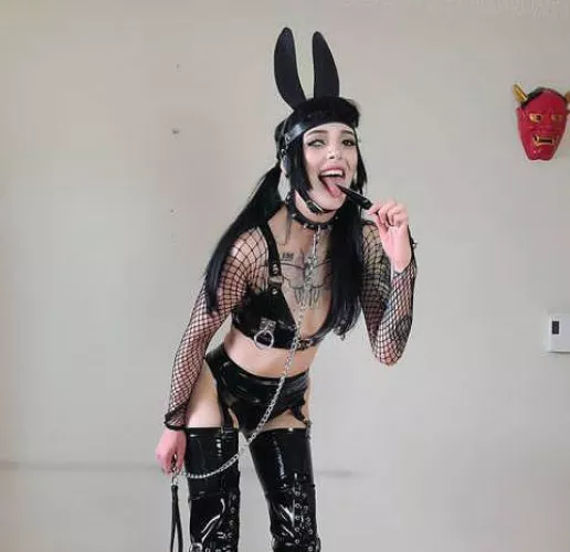 Hit am arrow to get a surprise in your dms for a task !!!!❤️ [domme]