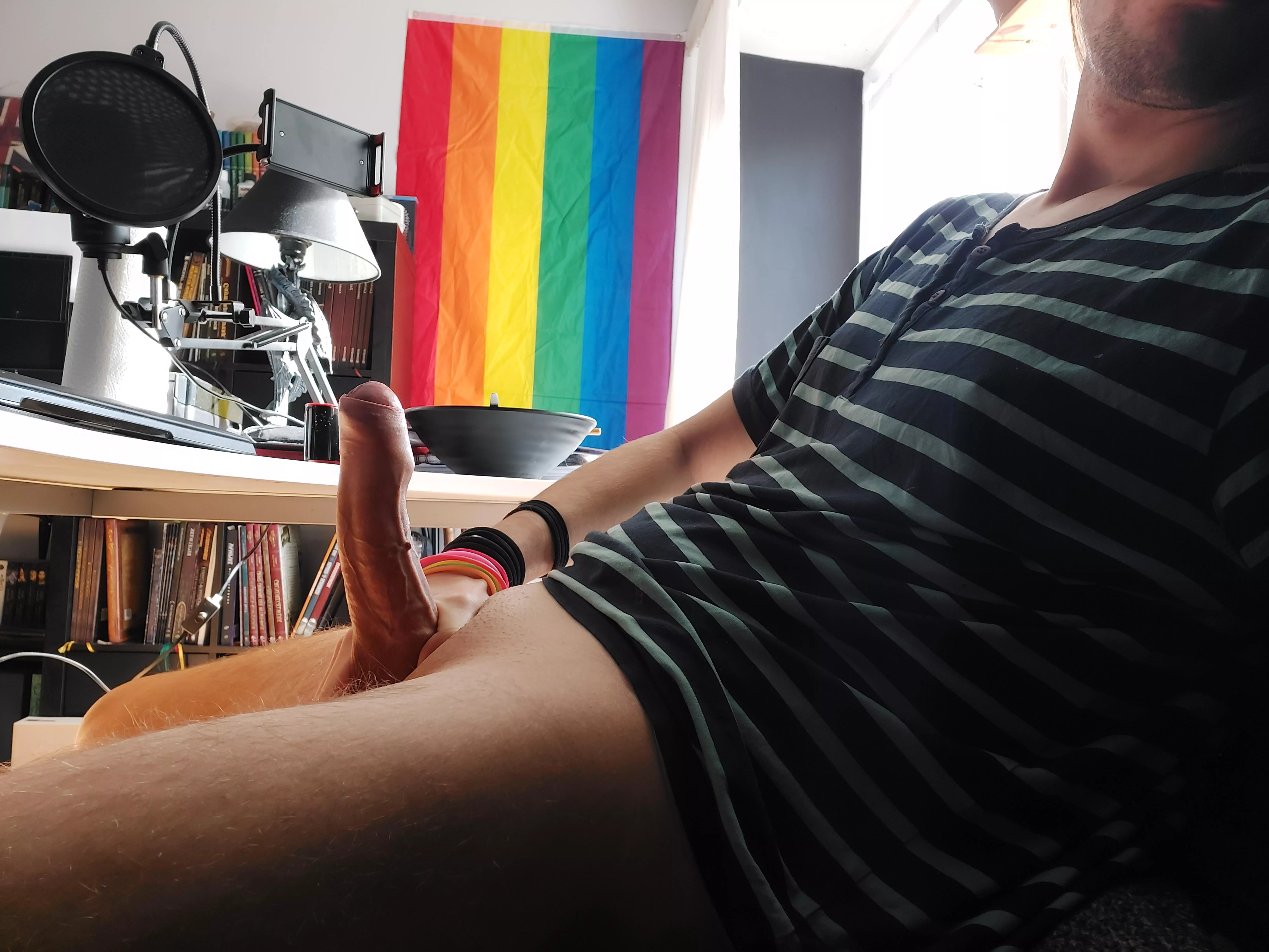 Hop on here, massive loads ahead! 😏