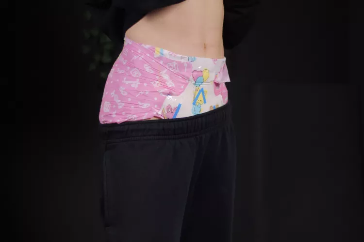 i can't pull my pants up all the way, can you help me?