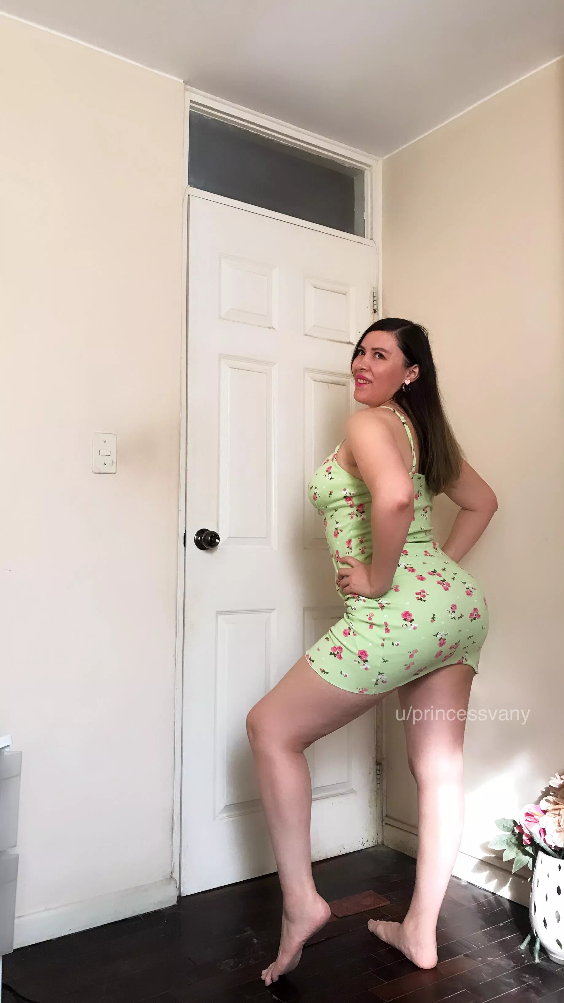 I feel pretty in this outfit