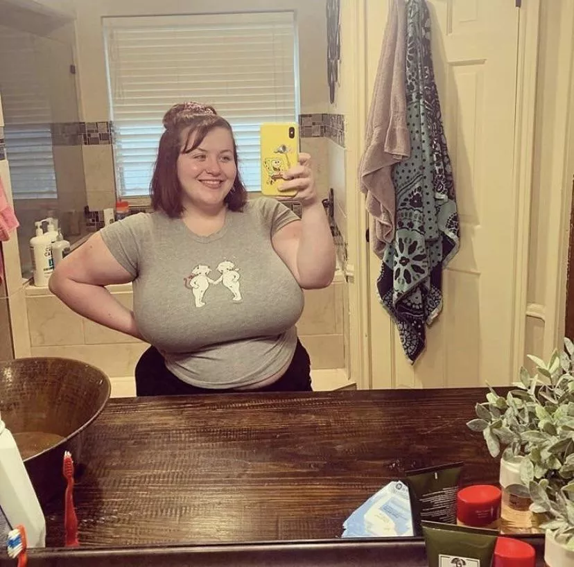 I think this T-shirt is too tight