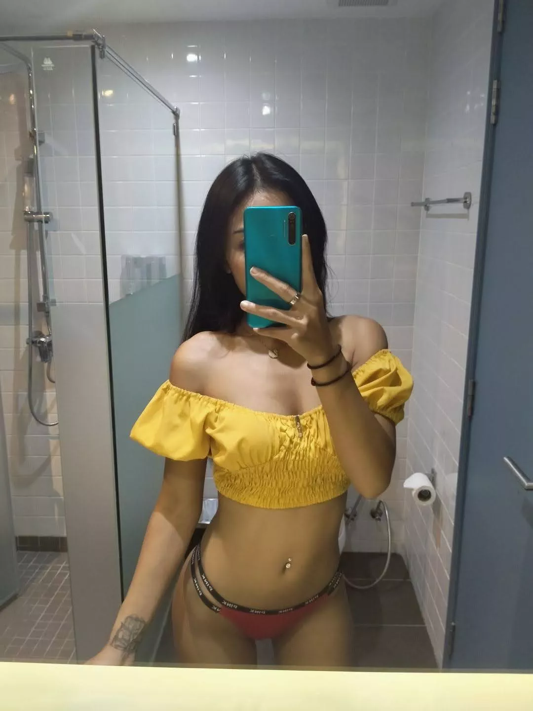 I'm your petite Thai girl 🥰