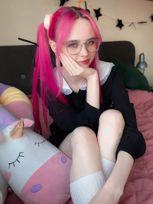 In winter, my freckles are hidden but you can still see them^^