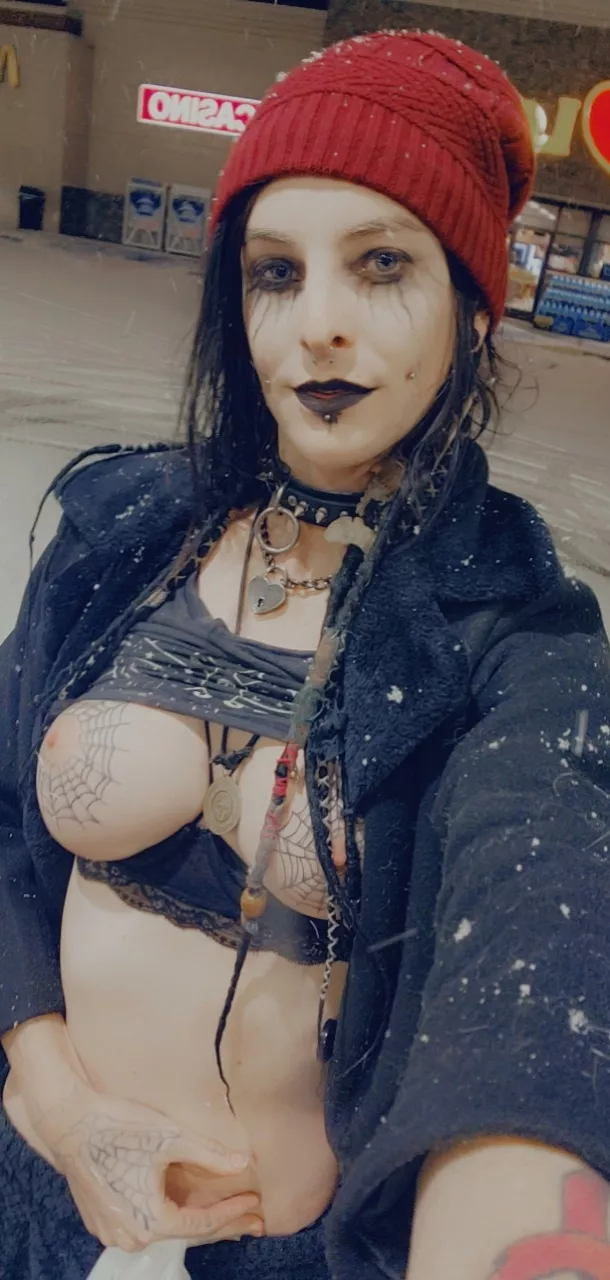 Ive never seen snow fall in my life so i figured the appropriate thing to do is to take a nude in public